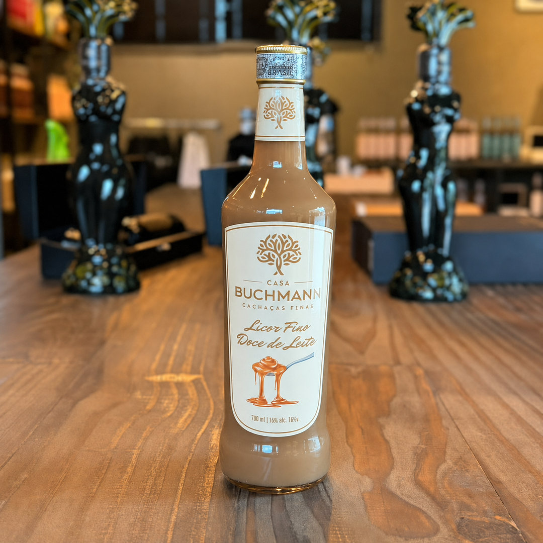 LICOR FINO COM SABOR DOCE DE LEITE (700Ml)
