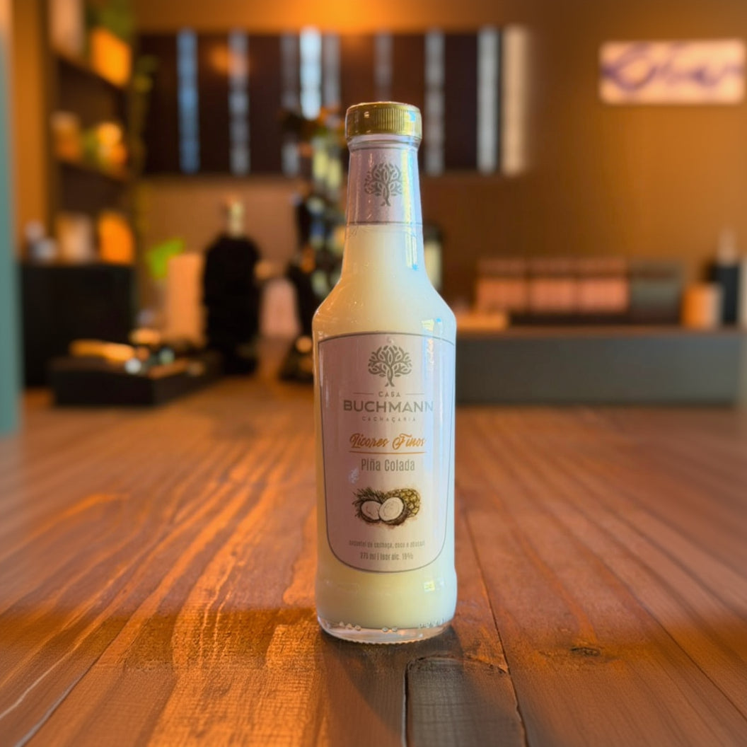 LICOR FINO COM SABOR DE PIÑA COLADA (275Ml)