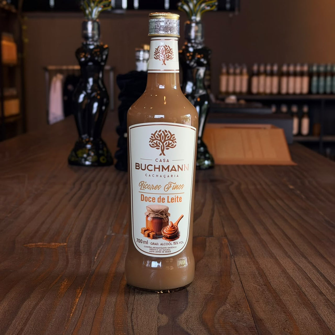 LICOR FINO COM SABOR DOCE DE LEITE (700Ml)