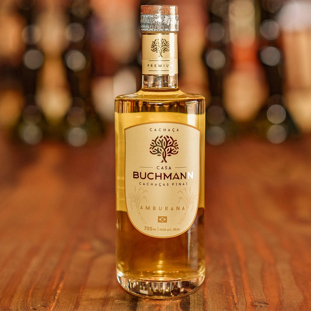 CACHAÇA ENVELHECIDA EM MADEIRA AMBURANA 3 ANOS (700Ml)