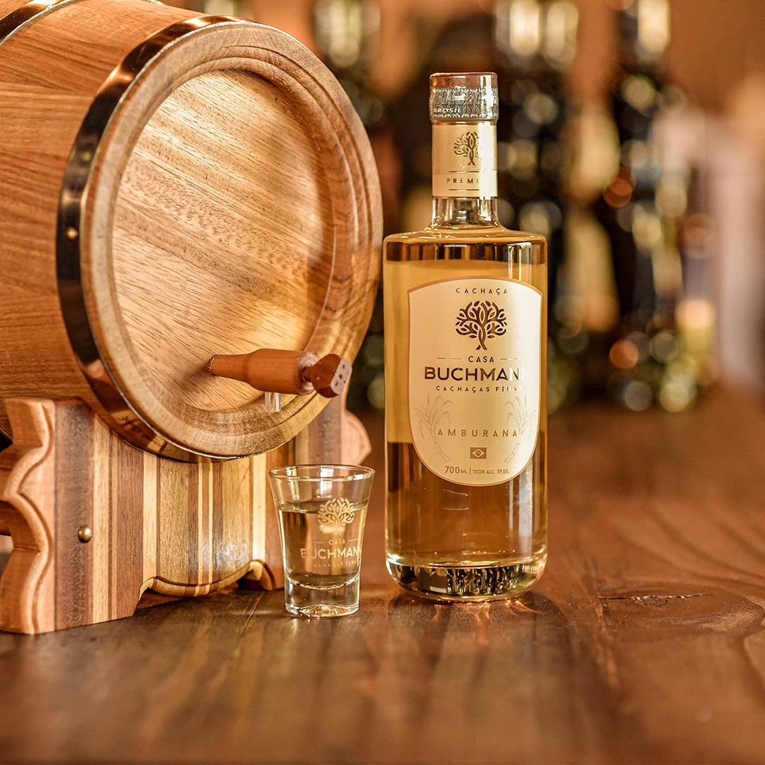 CACHAÇA ENVELHECIDA EM MADEIRA AMBURANA 3 ANOS (700Ml)