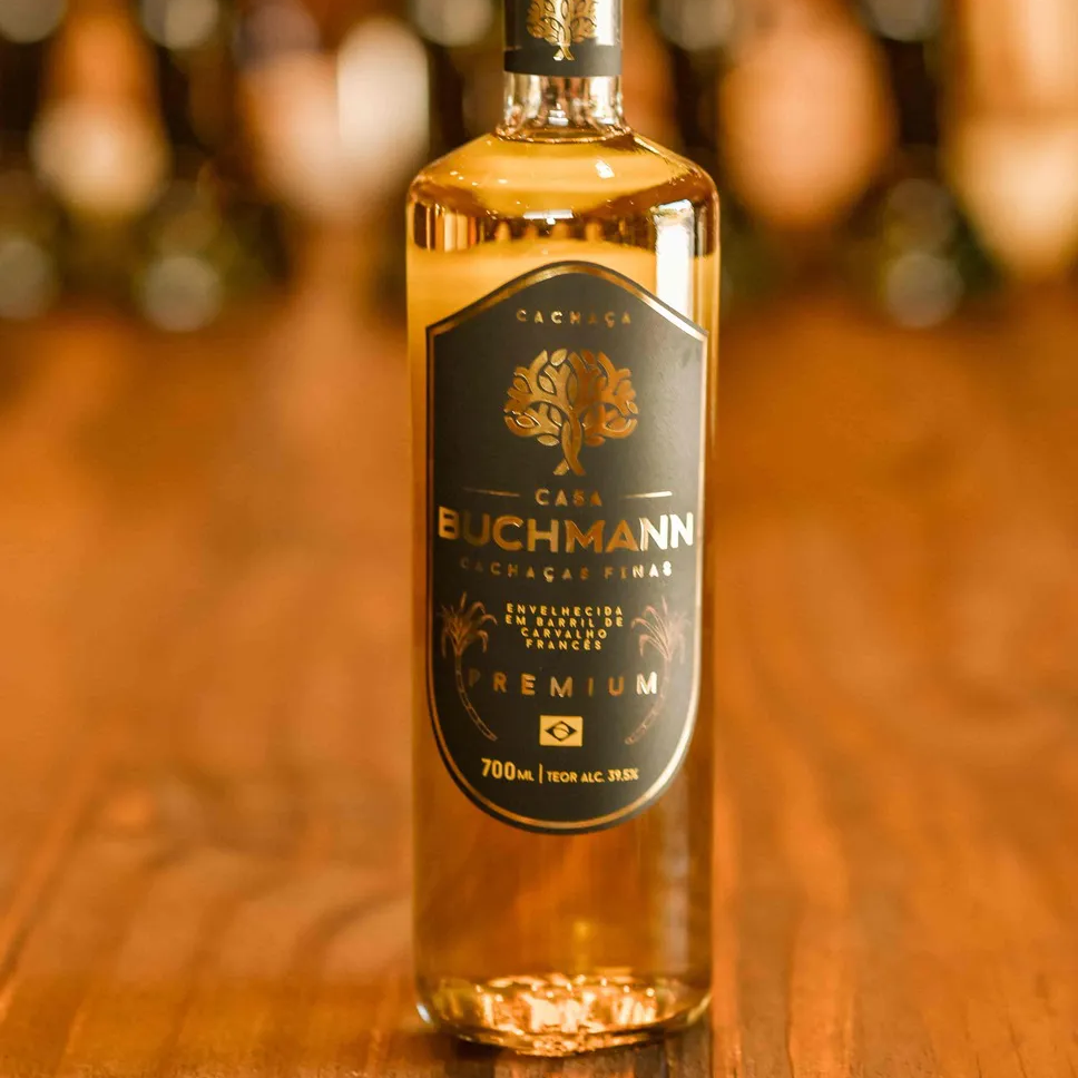 CACHAÇA ENVELHECIDA EM CARVALHO FRANCÊS 3 ANOS (700Ml) – Casa Buchmann ...
