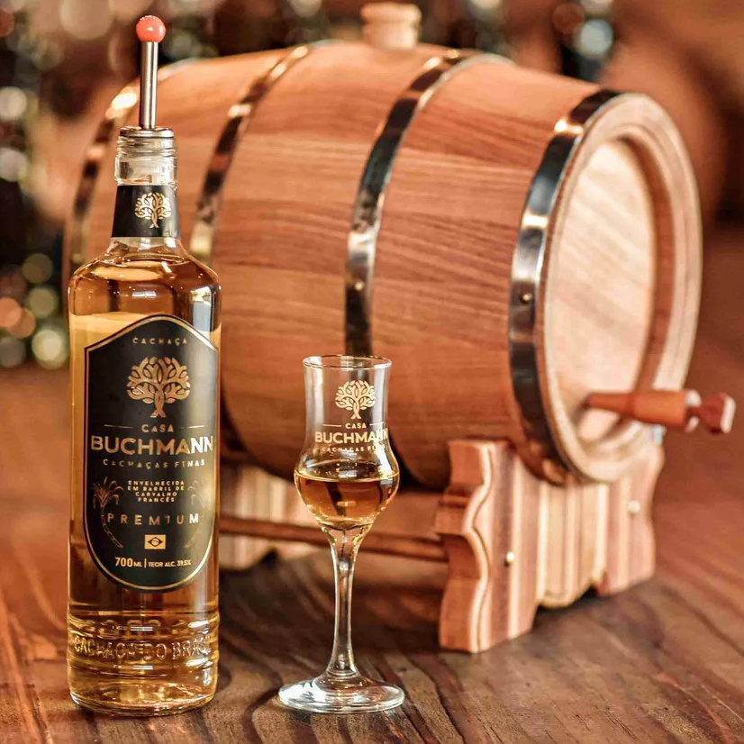 CACHAÇA ENVELHECIDA EM CARVALHO FRANCÊS 3 ANOS (700Ml)