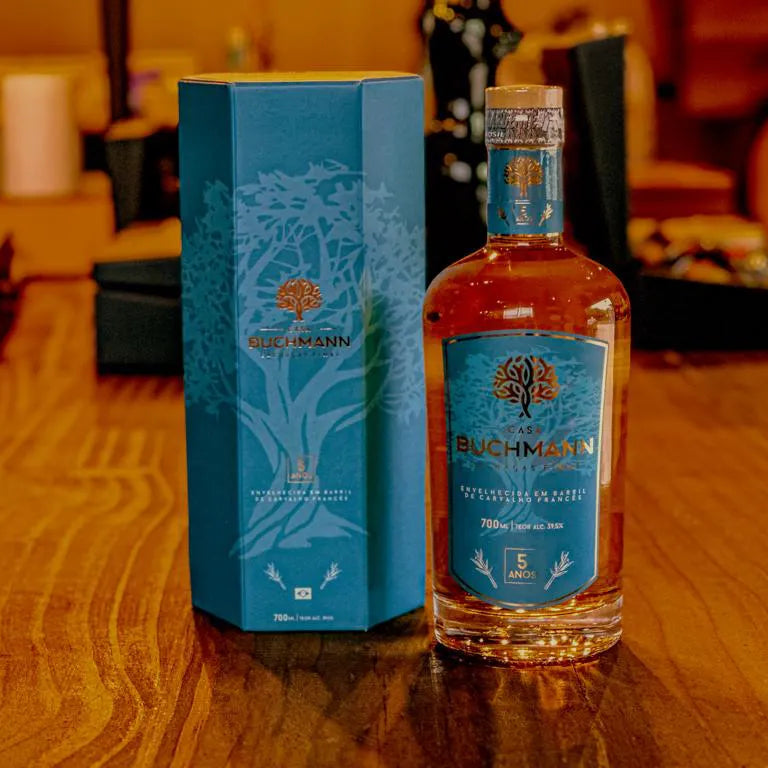 CACHAÇA ENVELHECIDA EM CARVALHO FRANCÊS 5 ANOS (700Ml)