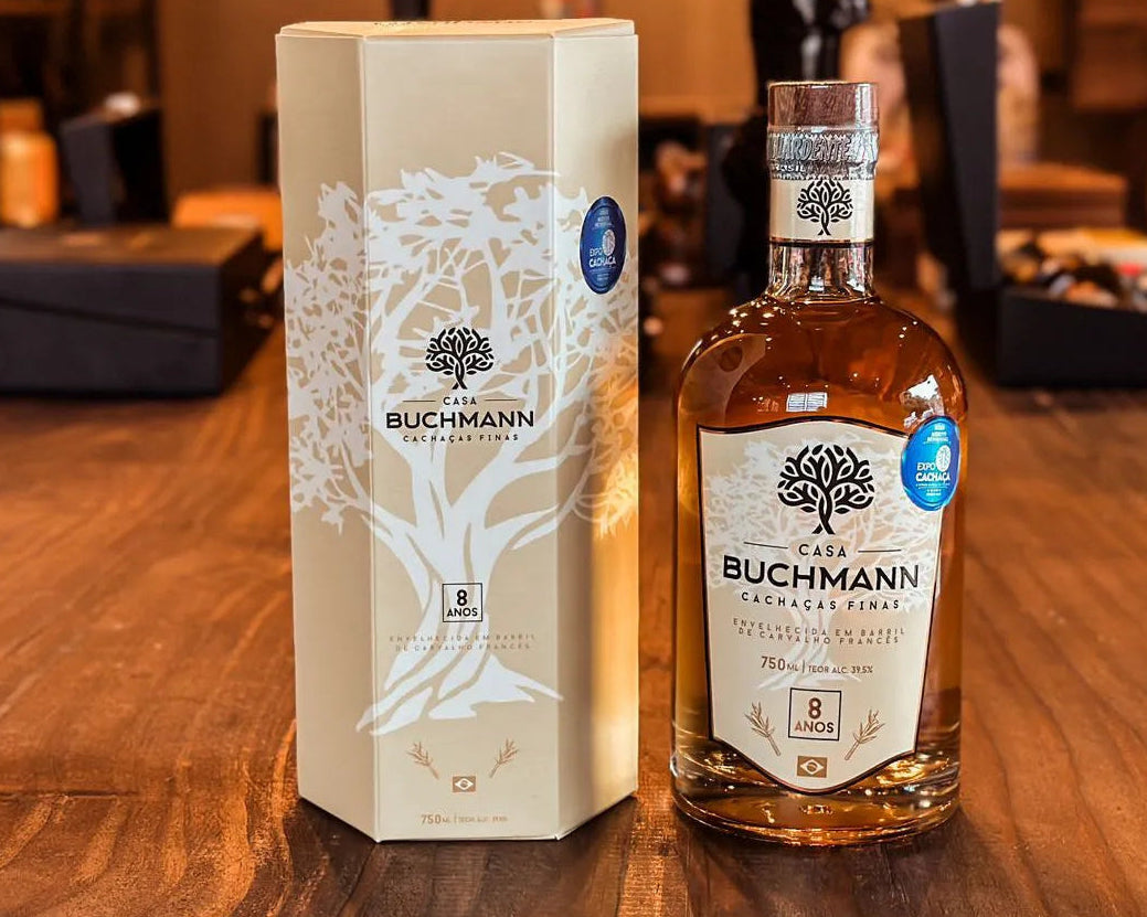 CACHAÇA ENVELHECIDA EM CARVALHO FRANCÊS 8 ANOS (750Ml)