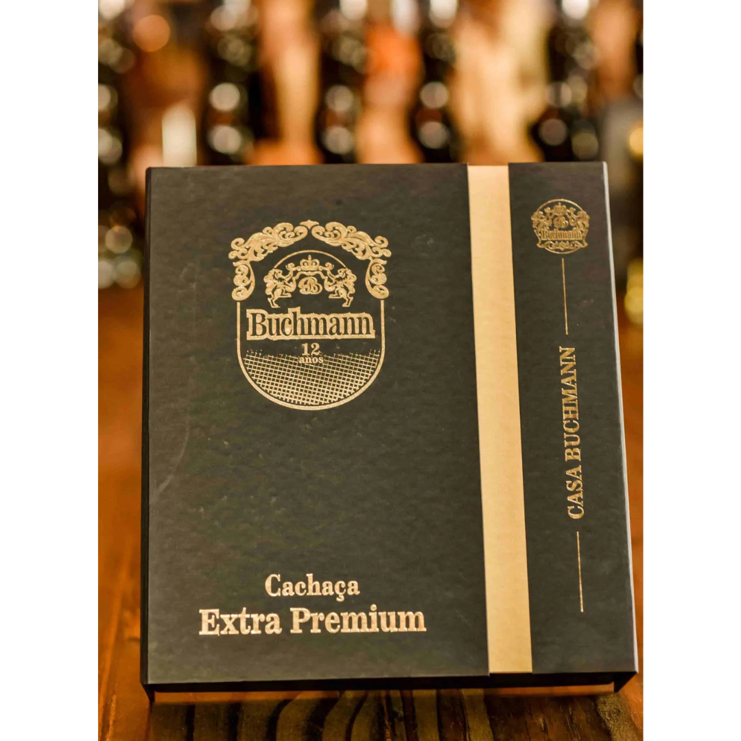 Kit Cachaça Envelhecida em Carvalho Francês 12 Anos (700ml)